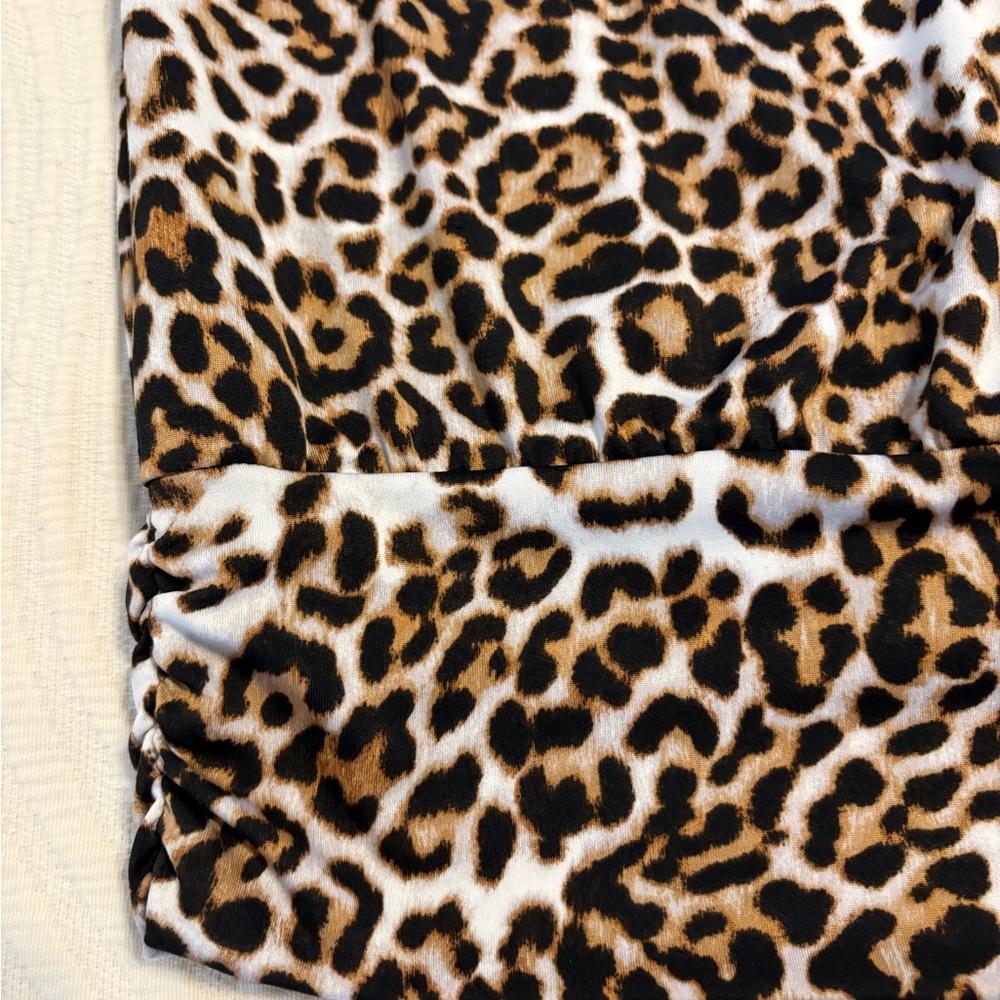 AB Studio Short Flutter Sleeve Leopard Print Top - Picture 6 of 7